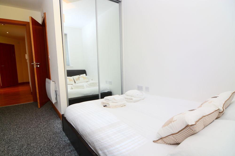 Apartment Wharf - Cuba Street Лондон Экстерьер фото