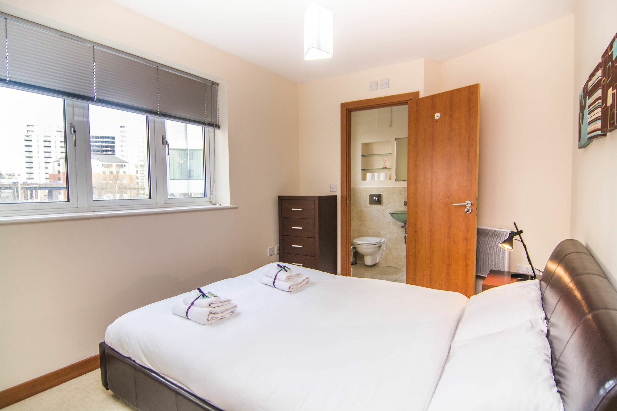 Apartment Wharf - Cuba Street Лондон Экстерьер фото